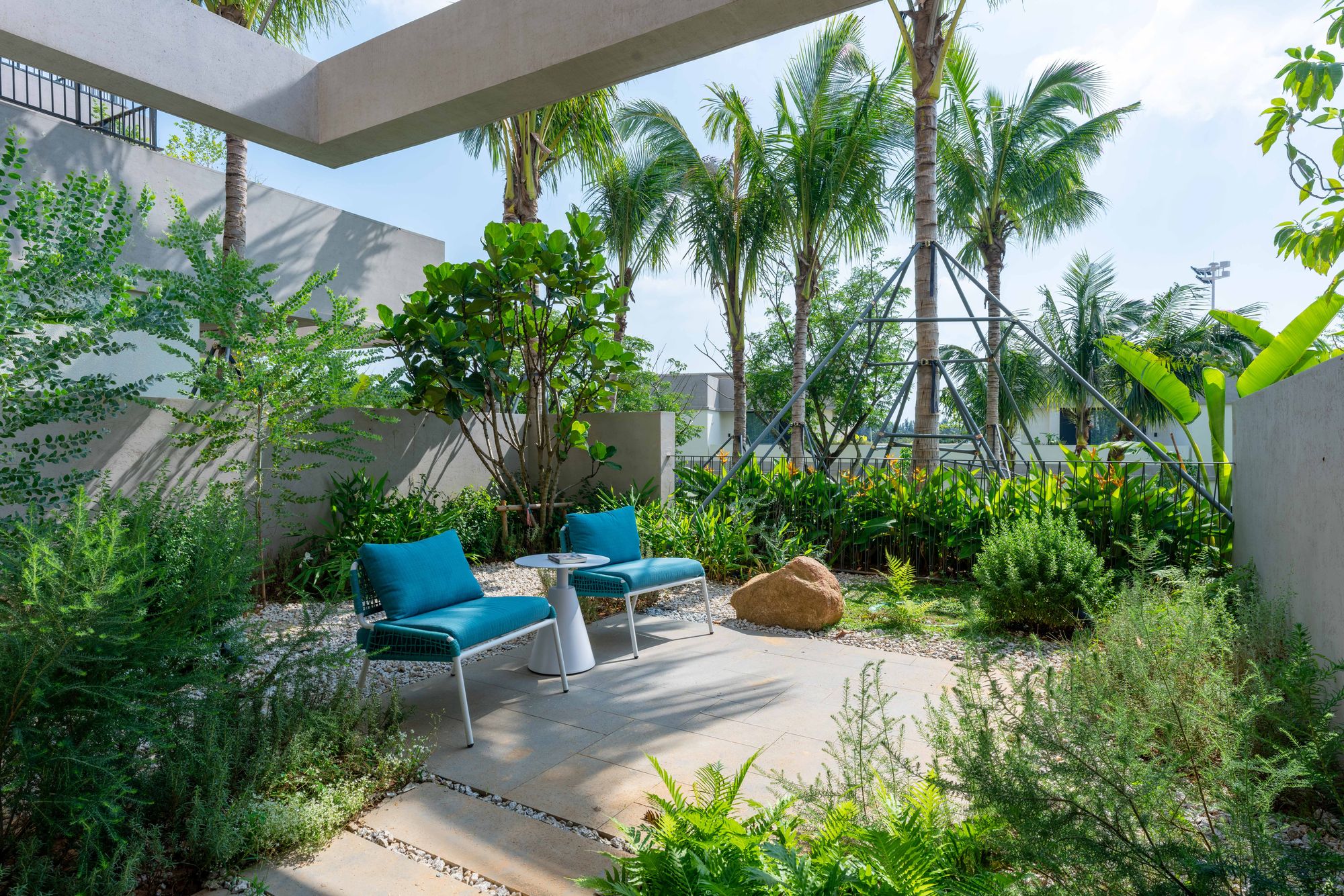 Family Garden Room